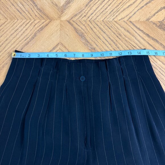 Liz Claiborne 2 Piece Pinstripe Silk Pant Suit Set Size 10 - Picture 10 of 16